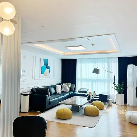 Sunny Gangnam House Apartment