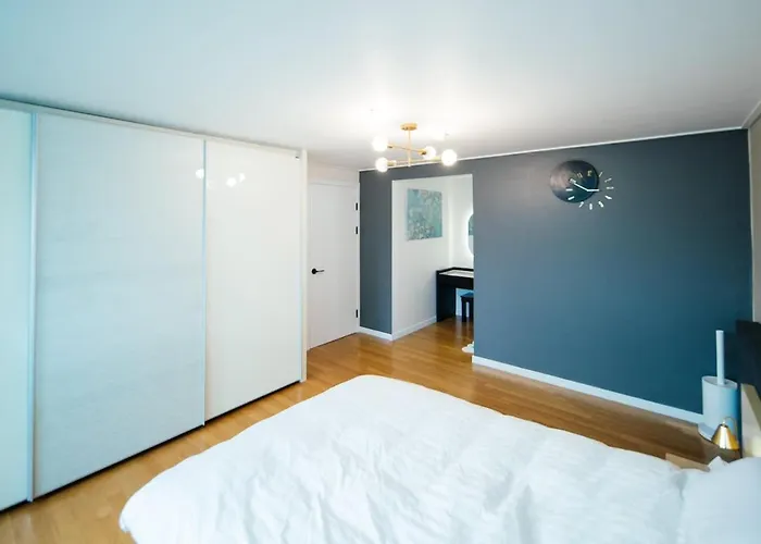 Ban Apartament *
