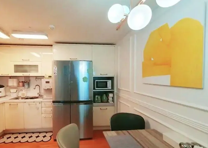 Ban Apartament *