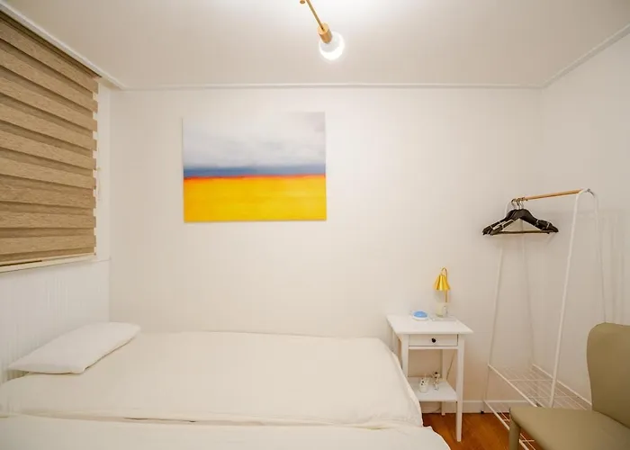 Ban Apartament *