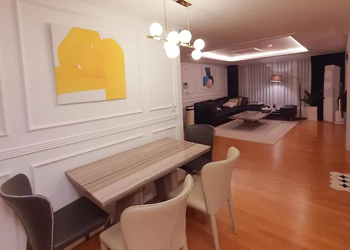Ban Apartament