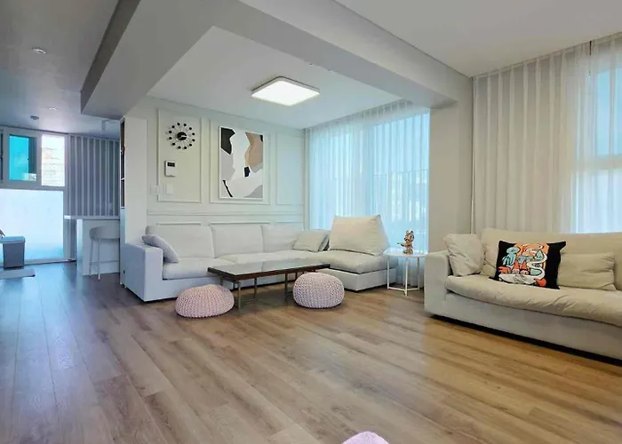 Ban Apartament