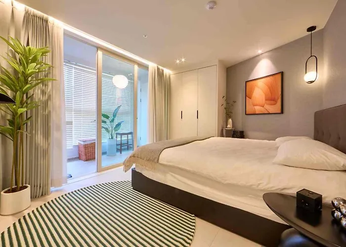 Ban Apartament *